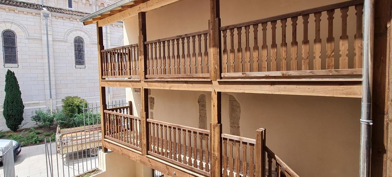 Les Coursives Appartements Mâcon Eksteriør bilde